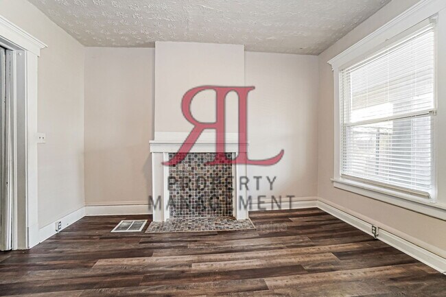 Foto del edificio - 623 Gilbert St