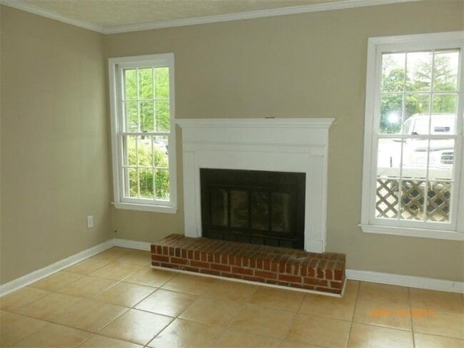 Building Photo - 1370 Kennesaw Trace Ct