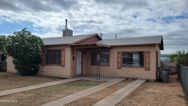 Foto del edificio - 6524 Aztec Rd