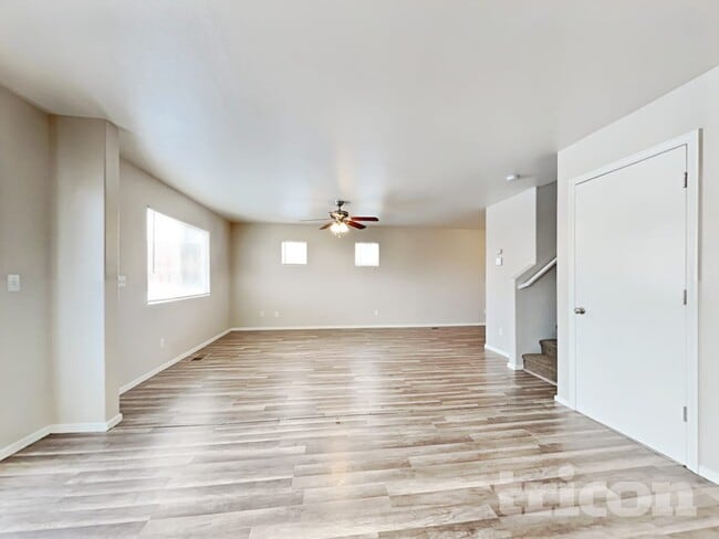 Building Photo - 8818 Sunset Breeze Dr
