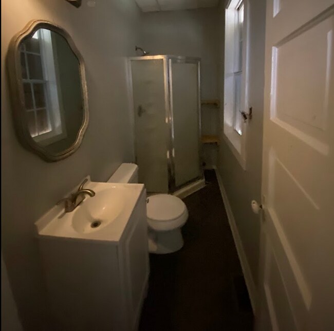 Foto del edificio - 2BR/1BA House with nice back yard- COMING SOON