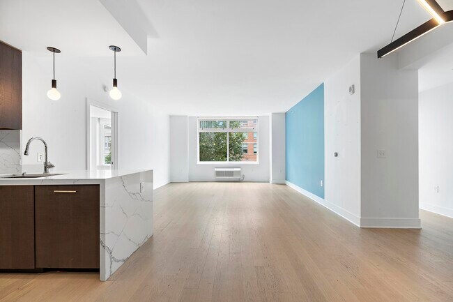 Building Photo - 1400 Hudson St