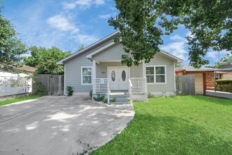 Building Photo - 3541 Rebecca St