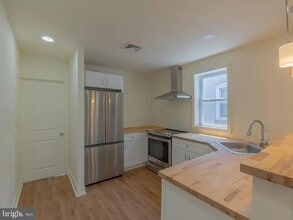 Building Photo - 5432 Springfield Ave