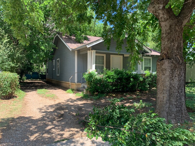Primary Photo - 103 S Pendell Ave
