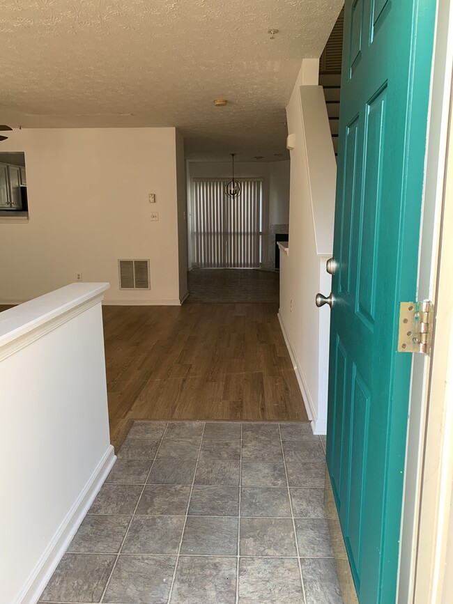Building Photo - 6511 Kimono Ct