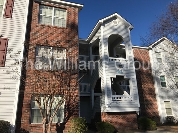 Building Photo - 342 Waterdown Dr