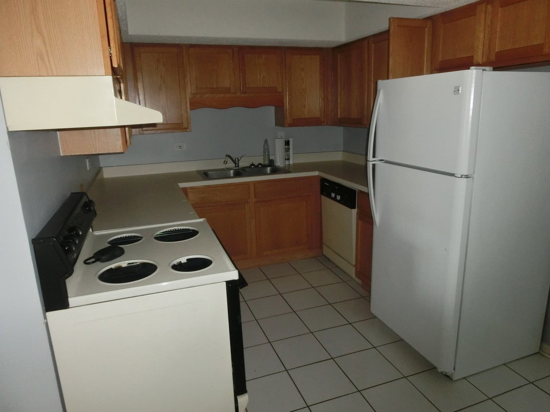 11640 Blackhawk Ct, Mokena, IL 60448 Condo for Rent in Mokena, IL