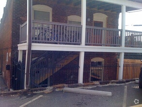 Building Photo - 206 11th St