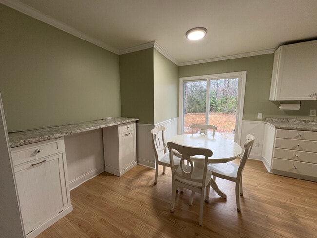 Foto del edificio - 20 Twin Oaks Dr