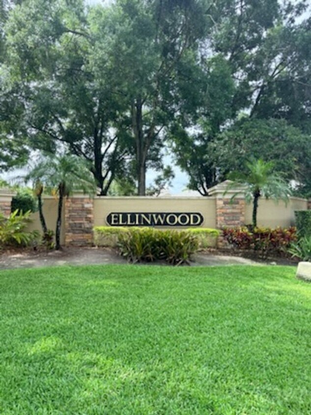 Foto del edificio - 4BR/3BA | Newly Renovated Single Family Home | 1-Car Covered Parking | Inground Pool!