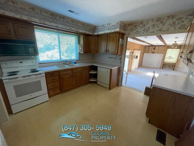 Foto del edificio - 3 Bedroom Home with Lake View – Camdenton, MO