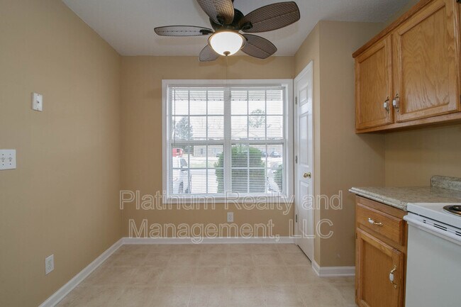 Building Photo - 2107 Ringgold Ct