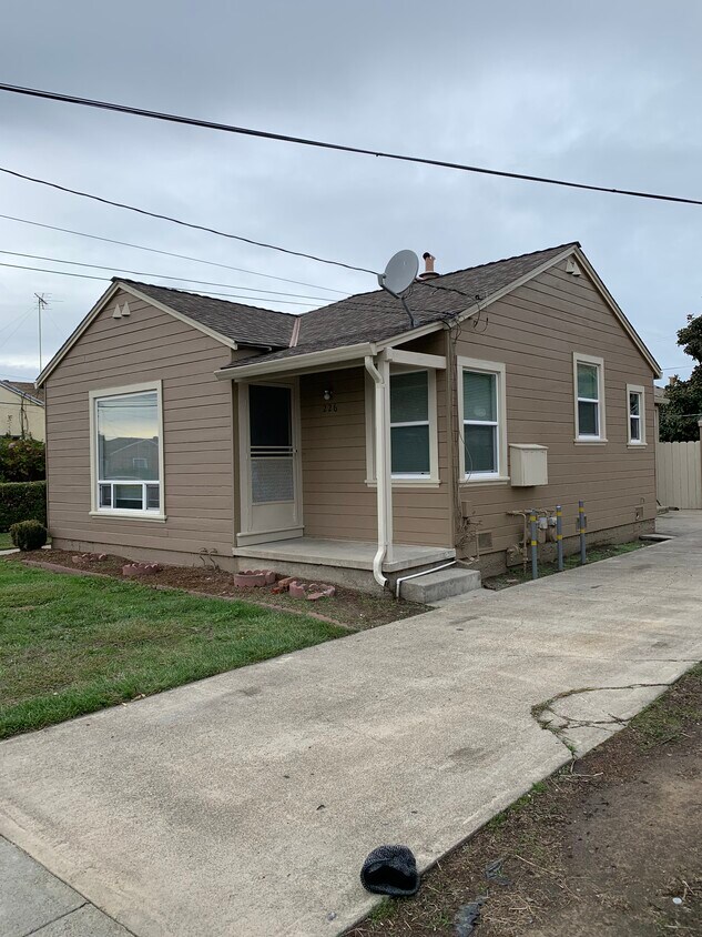 Front unit of duplex - 226 Bristol Blvd