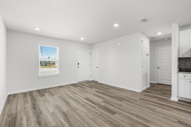 Foto del edificio - 7202 Madison Square Dr