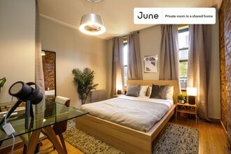 Building Photo - Room in Shared 3 bed/1 bath home