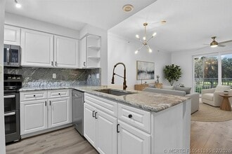 Building Photo - 2032 Alta Meadows Ln