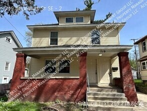 Building Photo - 719 Delaware St SE