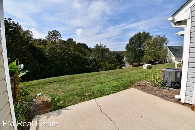 Building Photo - 2 br, 2.5 bath House - 1005 Edenham Way