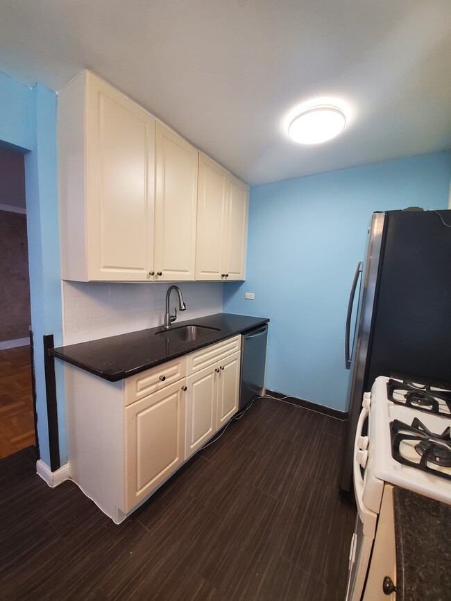 Building Photo - 3202 Nostrand Ave.