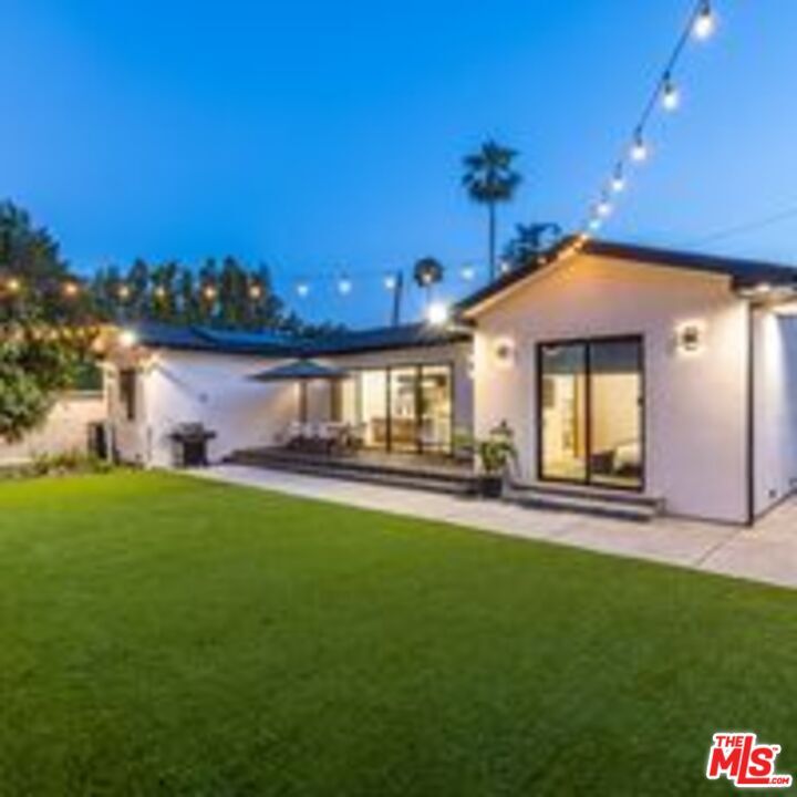 Foto principal - 22747 Erwin St