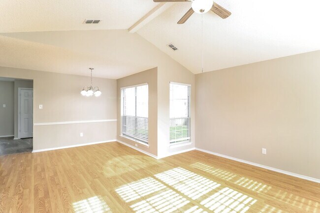Foto del edificio - 4612 Greenwich Dr