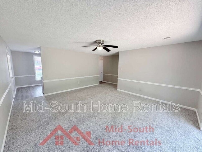 Building Photo - 3899 Kerwin Dr
