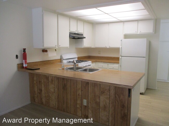 Building Photo - 4 br, 2.5 bath House - 9788 Canforero Terrace