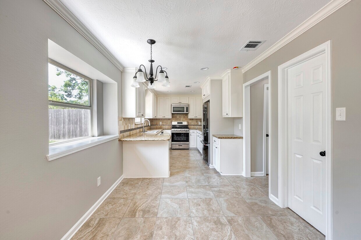 Foto principal - 9619 Emnora Ln