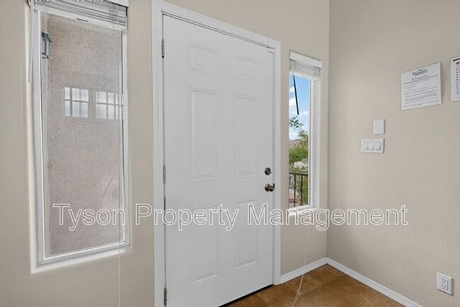 Building Photo - 10912 Dream Weaver Dr NW