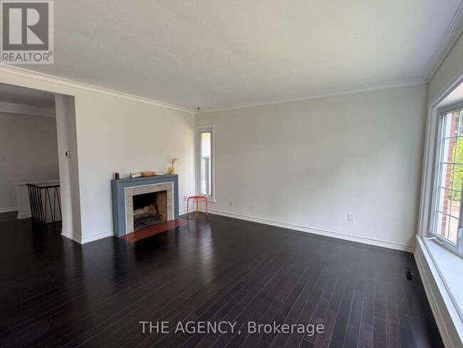 Building Photo - 1590 Liveoak Dr