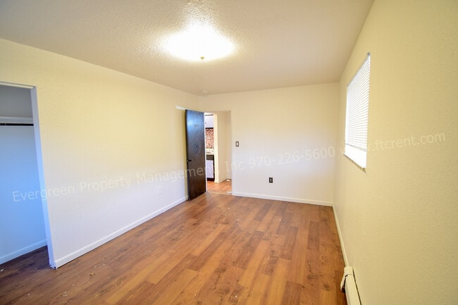 Foto del edificio - 915 James Ct