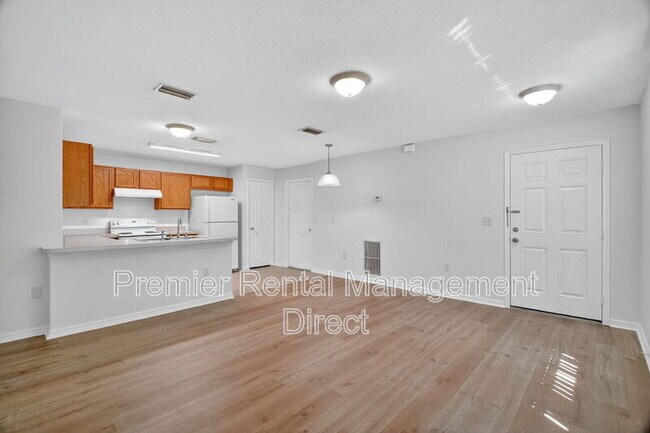 Building Photo - 525 Paulling Dr