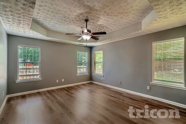 Foto del edificio - 210 Pebble Creek Dr