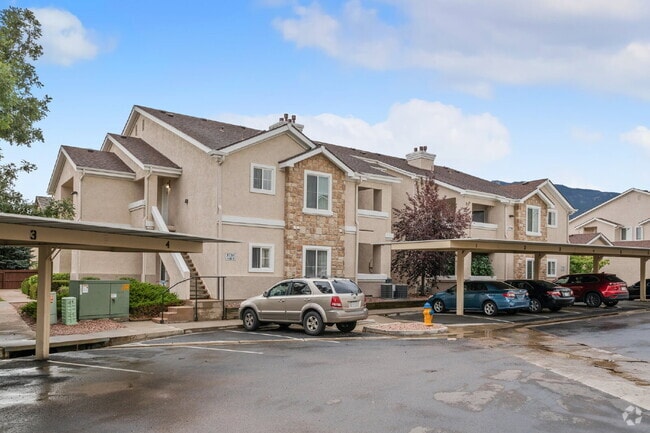 Building Photo - Stylish 3-Bed Condo in Gated Community – J...