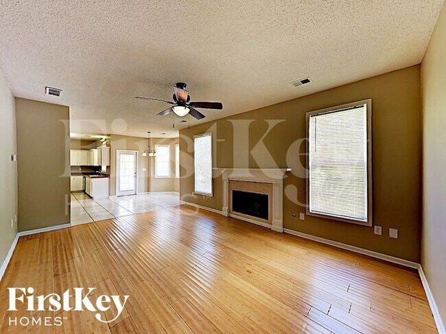 Building Photo - 60 Landing Ln