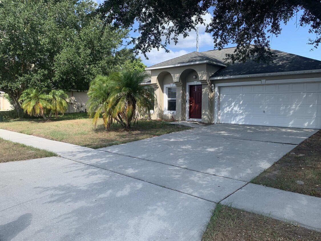 Foto principal - 1826 Ashton Park Pl