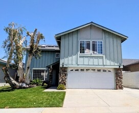 Building Photo - 5517 E Edgemar Ave
