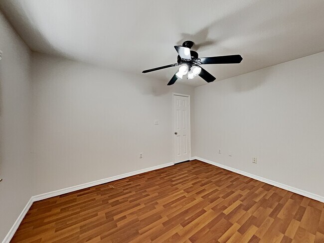 Foto del edificio - 1529 Catherine St