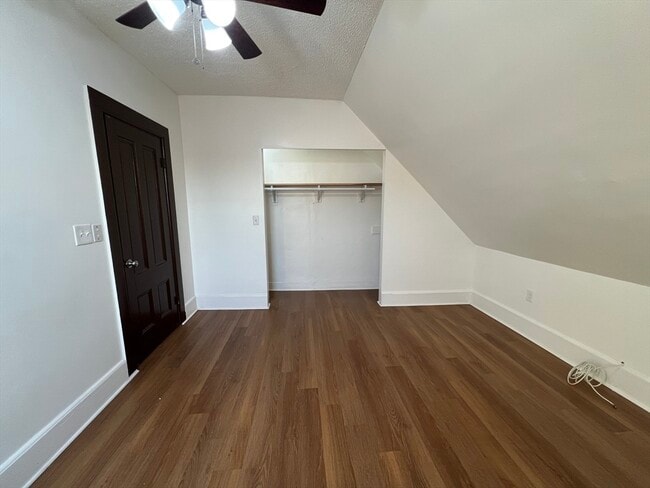 Foto del edificio - 45 Henry Ave