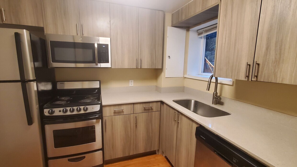 Foto principal - 1001 23rd Ave E
