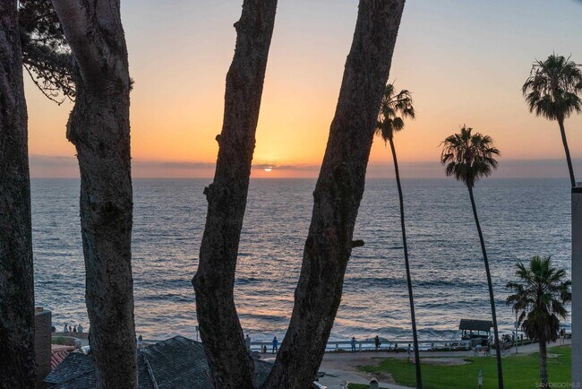 Foto del edificio - 1040 Coast Blvd S