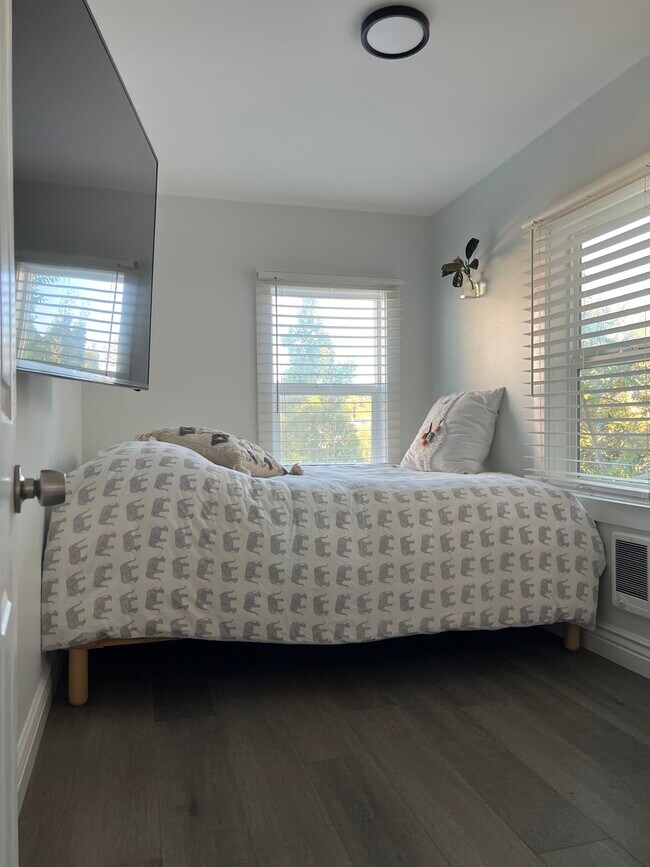 Photo - 1912 E 30th St Apartment