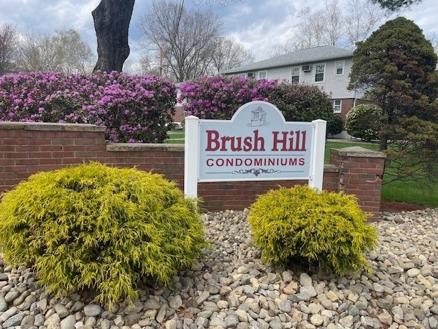 Building Photo - 80 Brush Hill Ave