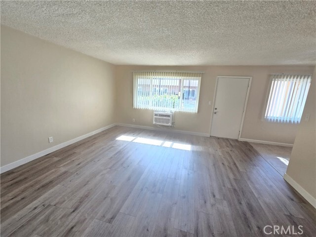 Building Photo - 811 Orchid Ct