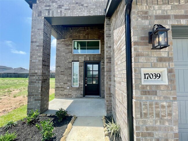 Foto del edificio - 17039 Lilac Paxton Ln
