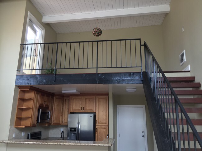 Building Photo - Outrigger Apartments
