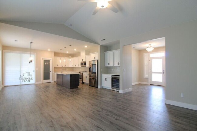 Building Photo - 5642 W 31st Ave