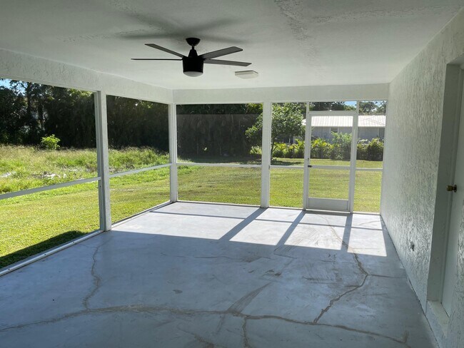 Foto del edificio - 14825 76th Rd N