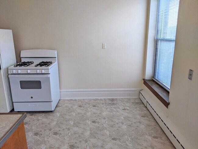 Foto del edificio - 1405 W Jarvis Ave